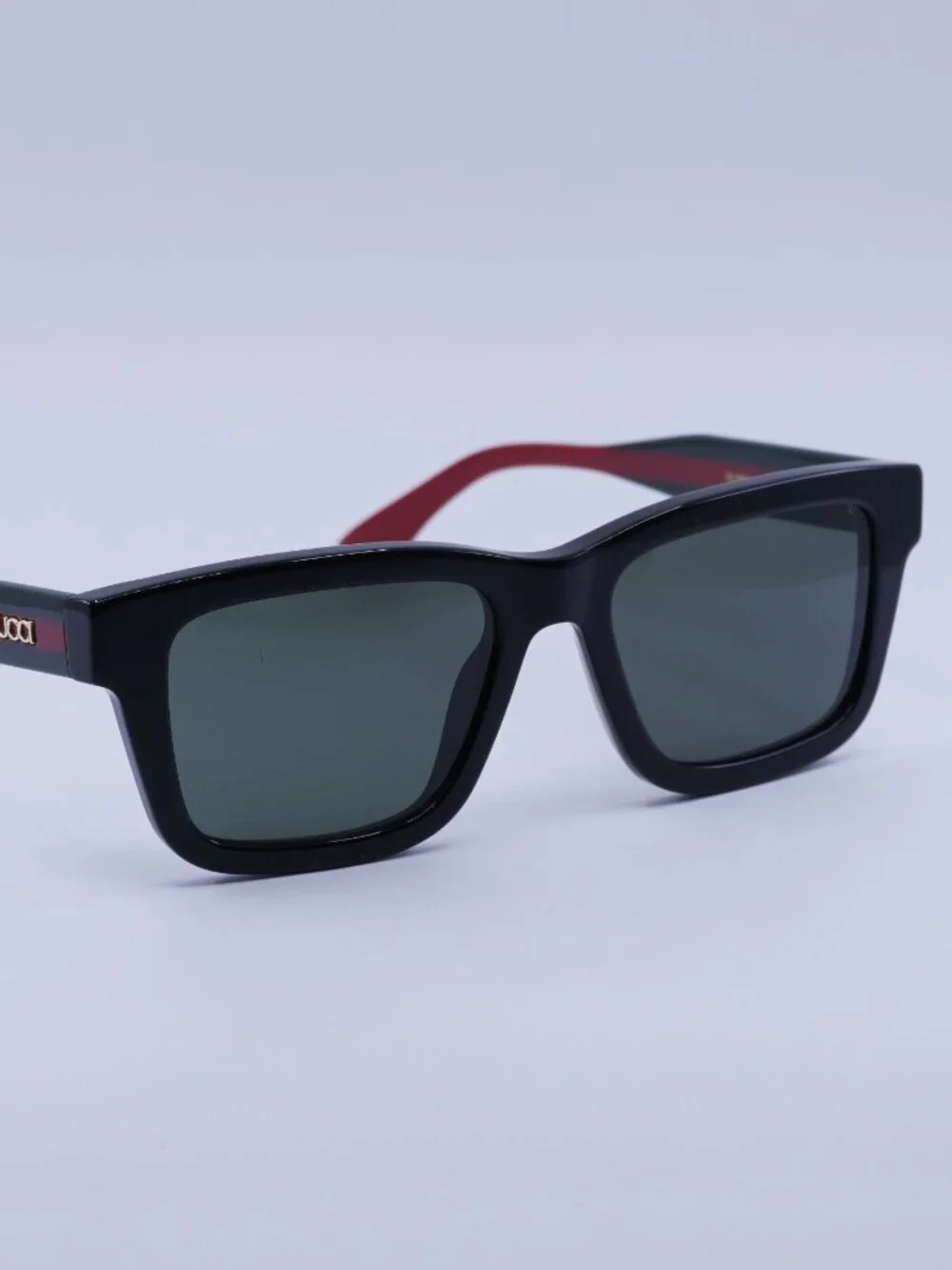 Gucci GG1869S 001 Sunglasses Black / Green / Red Square Frame, Grey Lenses